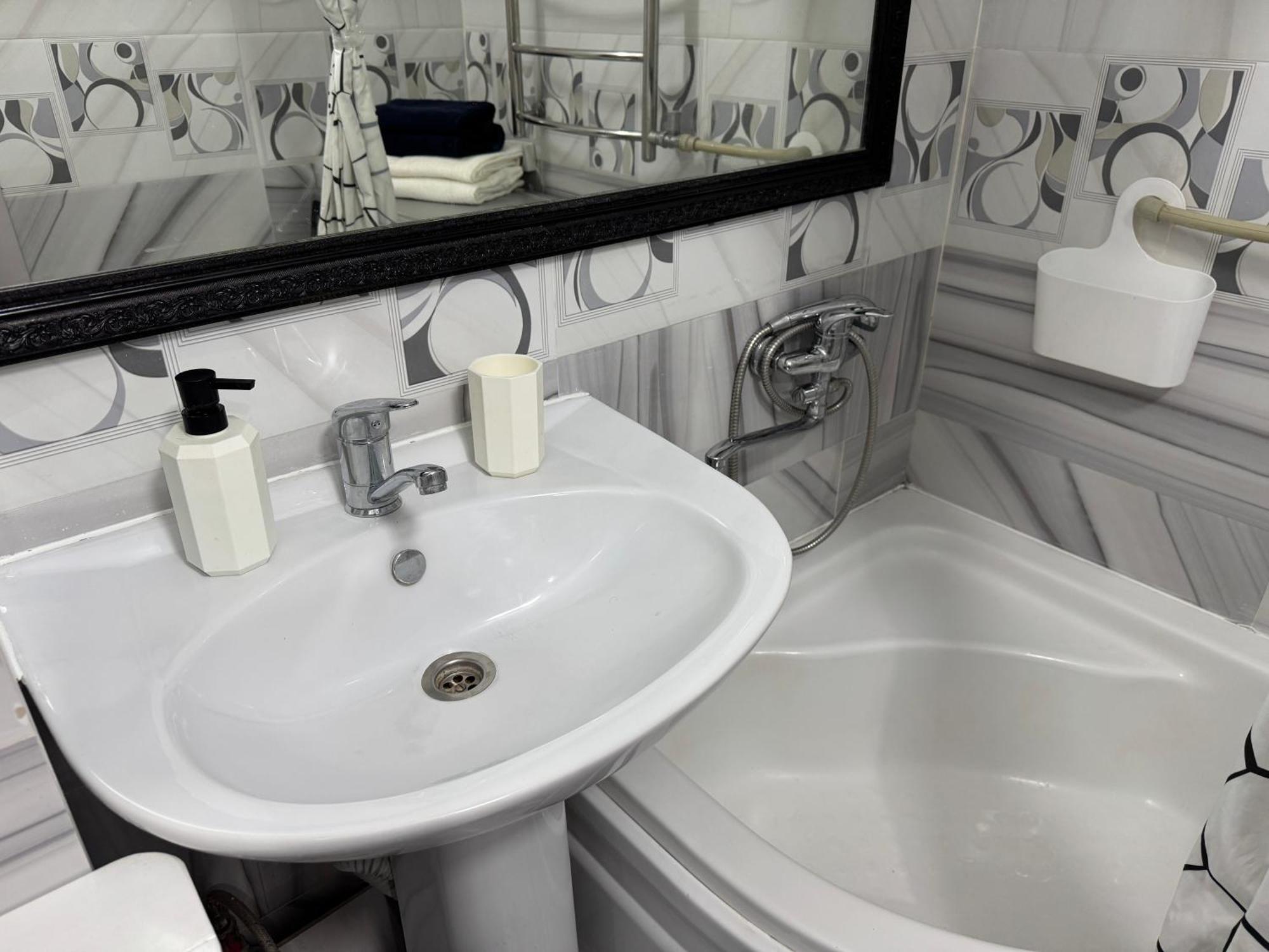 Apartament Almatyda На Басенова Pokój zdjęcie